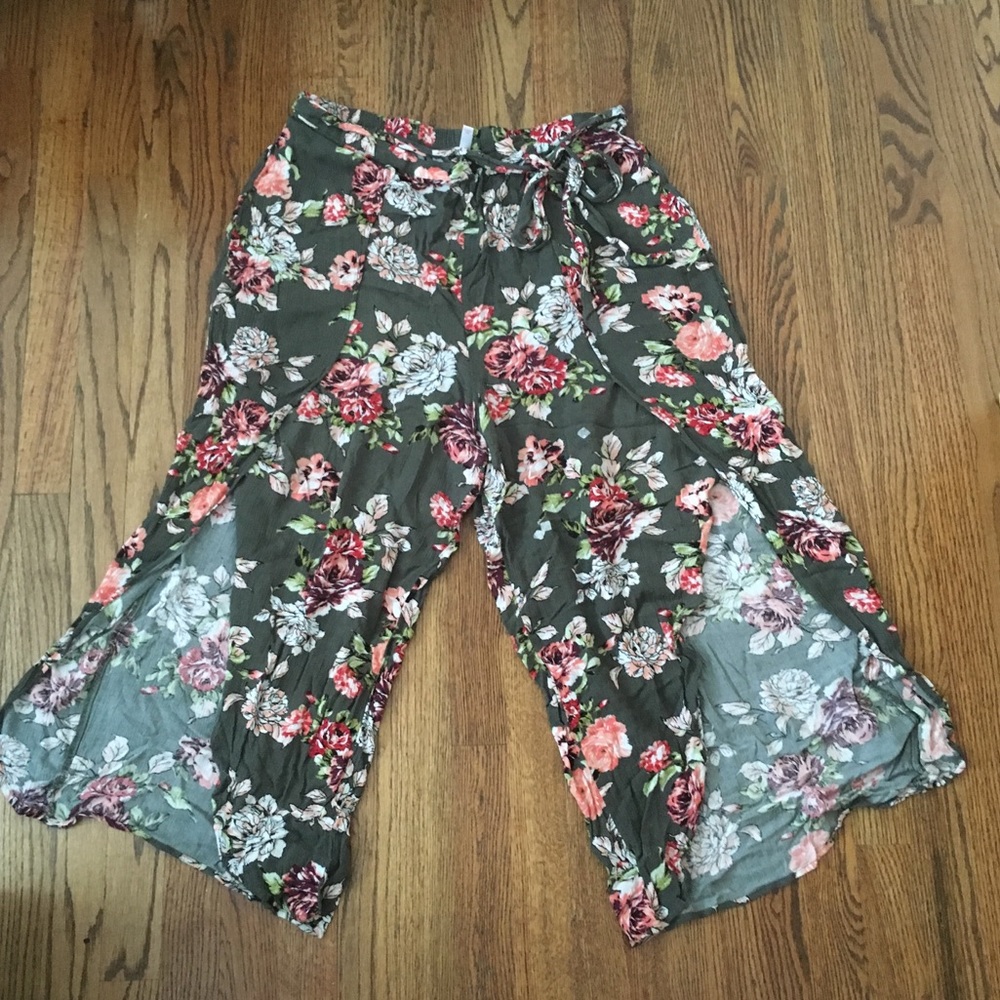 Floral Wide Leg Front Split Pants